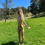 ����� ����