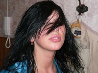 ����� ����