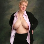 �������