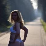 ����� ����