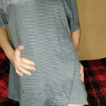 Снимает видео для парня