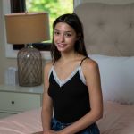 ����� ����